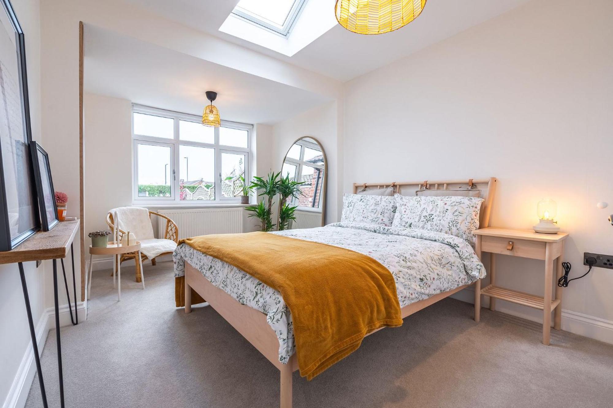 Nature Inspired Bungalow With 3 Rooms - 10 Mins From Manchester Airport Timperley Exteriör bild